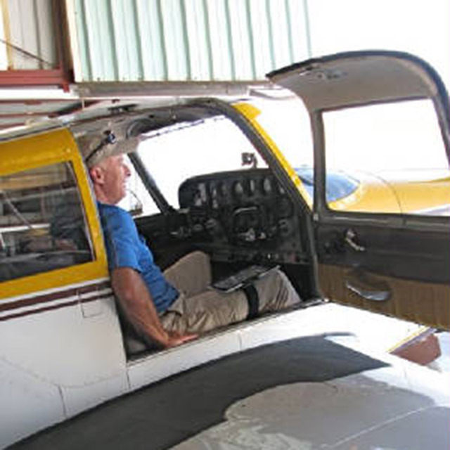 iPad Kneeboard in small plane cockpit